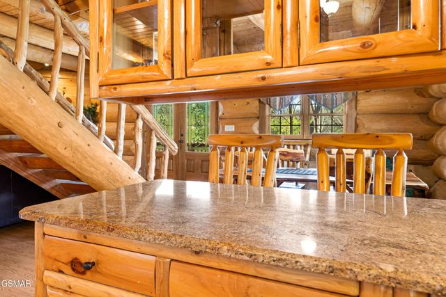438 Coyote Road, Gatlinburg, TN 37738