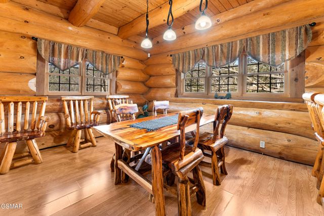 438 Coyote Road, Gatlinburg, TN 37738