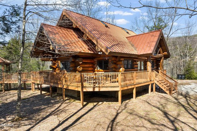438 Coyote Road, Gatlinburg, TN 37738