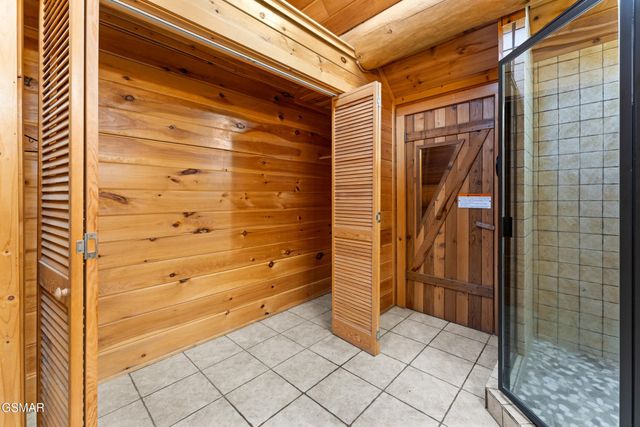 438 Coyote Road, Gatlinburg, TN 37738