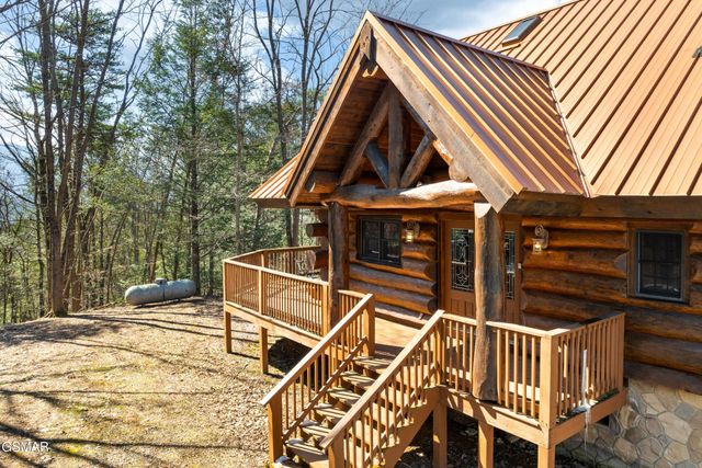 438 Coyote Road, Gatlinburg, TN 37738