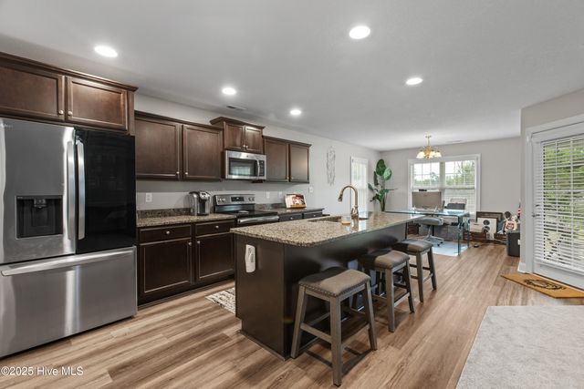 202 Wood House Drive, Jacksonville, NC 28546
