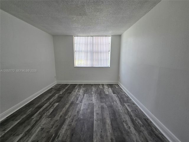 484 NW 165th St Road A112, Miami, FL 33169