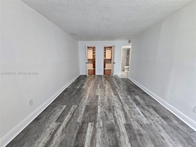 484 NW 165th St Road A112, Miami, FL 33169