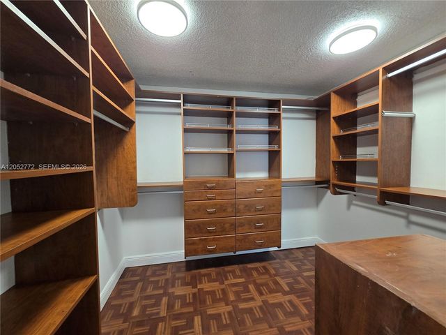 484 NW 165th St Road A112, Miami, FL 33169
