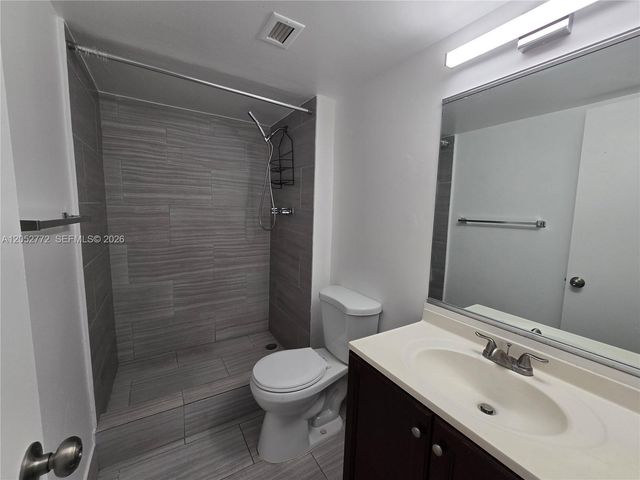 484 NW 165th St Road A112, Miami, FL 33169