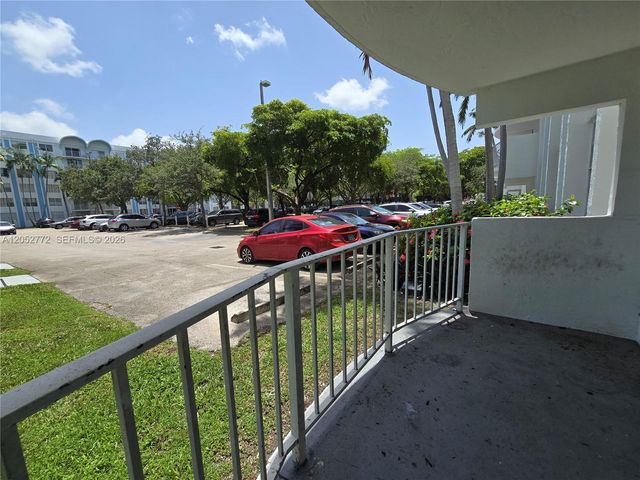484 NW 165th St Road A112, Miami, FL 33169