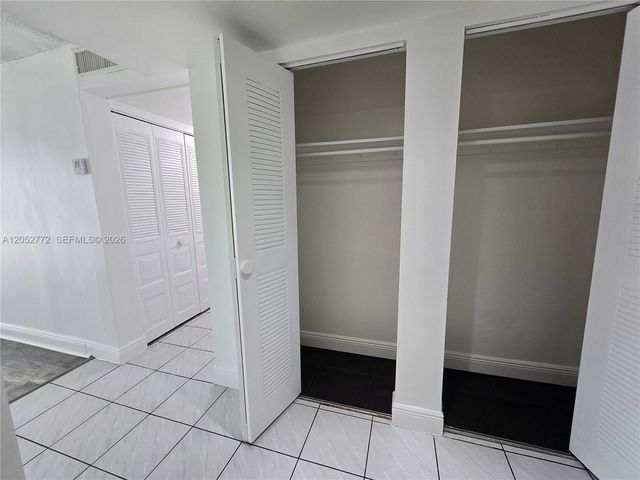 484 NW 165th St Road A112, Miami, FL 33169