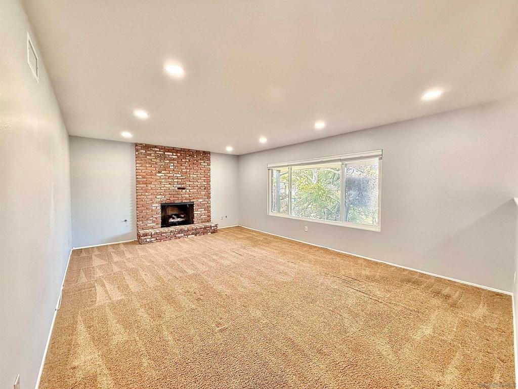 Image 8 of property listing at 479 Arizona St, Chula Vista, CA 91911