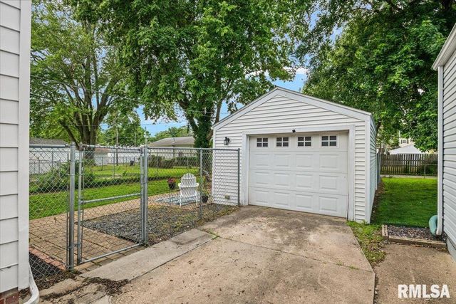 1713 HOLMES Avenue, Springfield, IL 62704