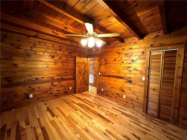 187 Tiffany Lane, Mineral Bluff, GA 30559