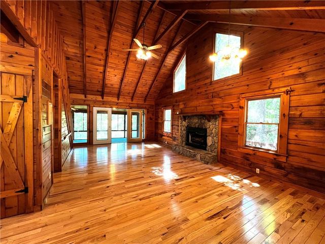 187 Tiffany Lane, Mineral Bluff, GA 30559