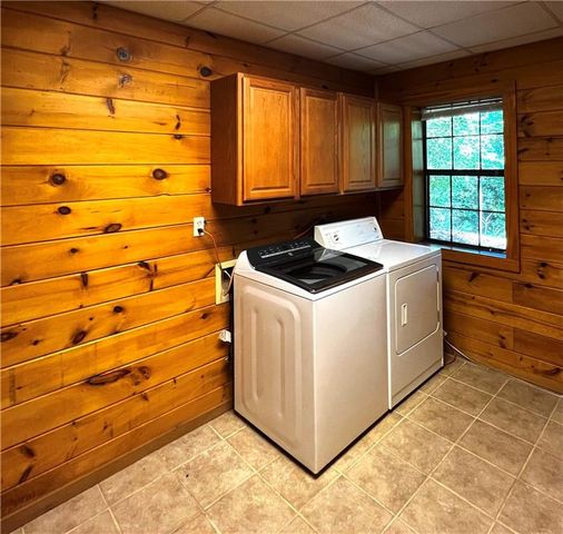 187 Tiffany Lane, Mineral Bluff, GA 30559
