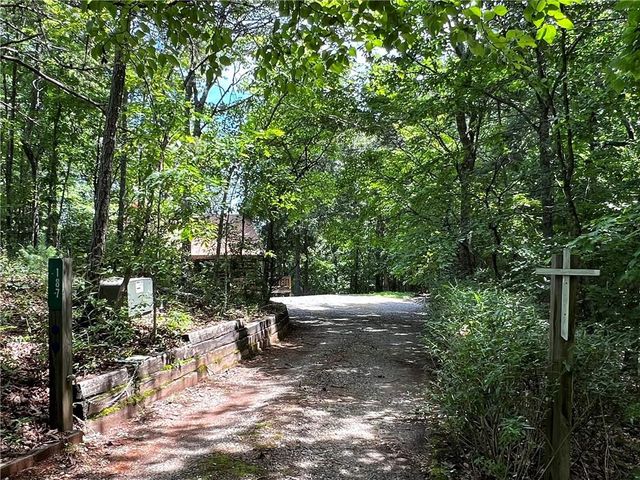 187 Tiffany Lane, Mineral Bluff, GA 30559