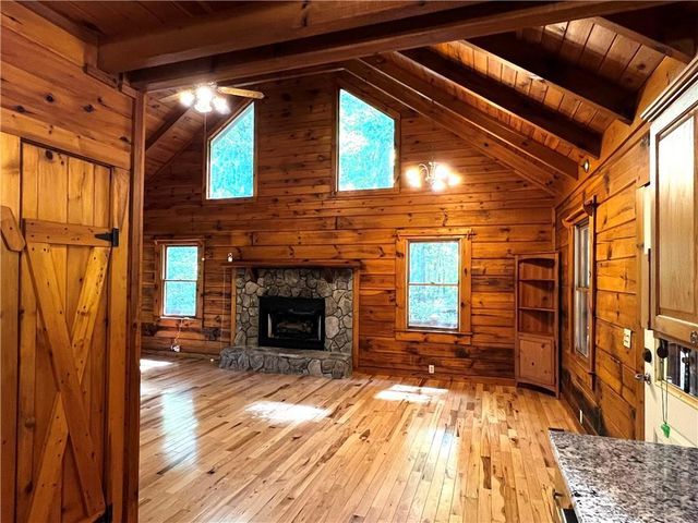 187 Tiffany Lane, Mineral Bluff, GA 30559