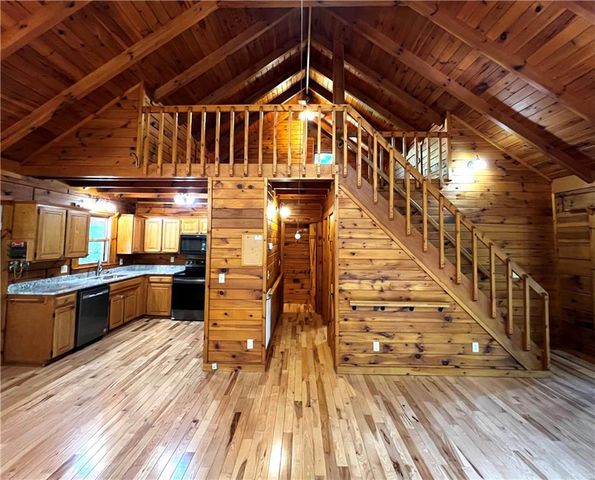 187 Tiffany Lane, Mineral Bluff, GA 30559