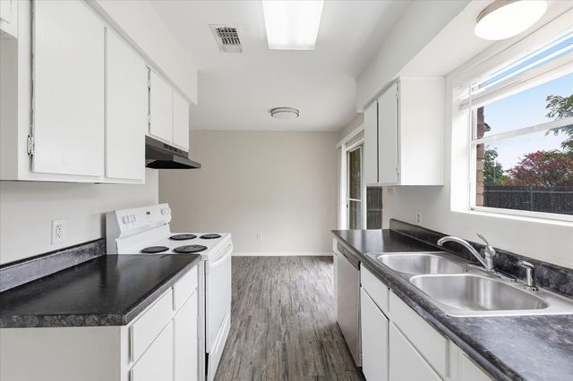 809 Panay Way Drive, Fort Worth, TX 76108