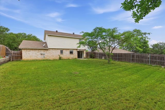 809 Panay Way Drive, Fort Worth, TX 76108