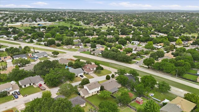 809 Panay Way Drive, Fort Worth, TX 76108