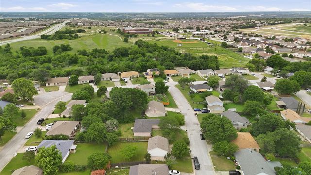 809 Panay Way Drive, Fort Worth, TX 76108