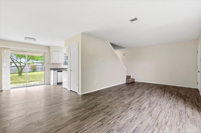 809 Panay Way Drive, Fort Worth, TX 76108