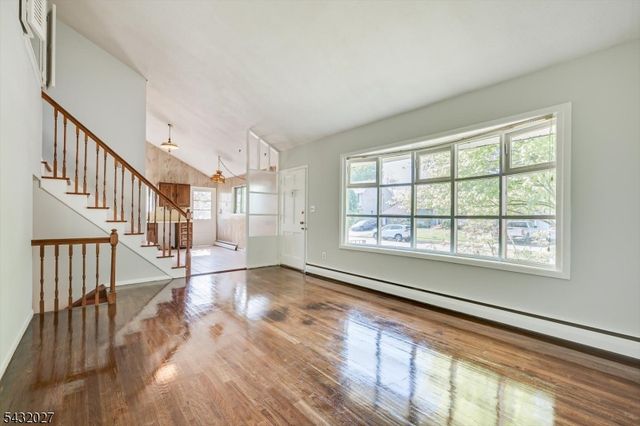 26 Farrell Ave, Woodbridge Twp., NJ 07067