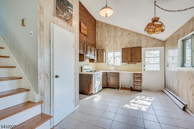 26 Farrell Ave, Woodbridge Twp., NJ 07067