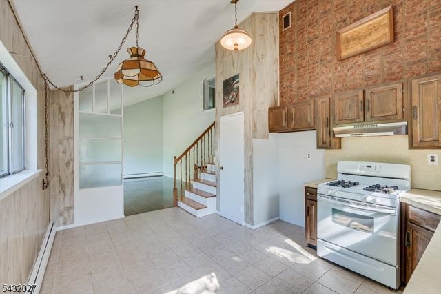 26 Farrell Ave, Woodbridge Twp., NJ 07067