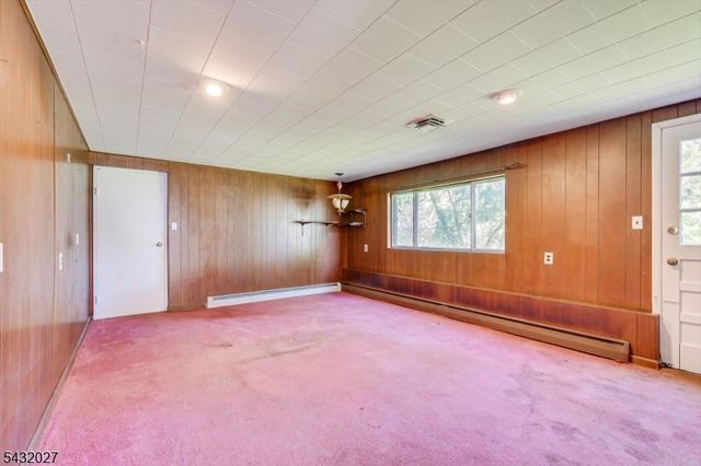 26 Farrell Ave, Woodbridge Twp., NJ 07067