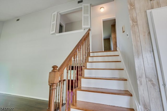 26 Farrell Ave, Woodbridge Twp., NJ 07067
