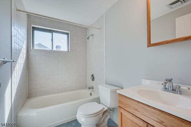 26 Farrell Ave, Woodbridge Twp., NJ 07067