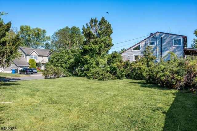26 Farrell Ave, Woodbridge Twp., NJ 07067