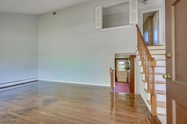 26 Farrell Ave, Woodbridge Twp., NJ 07067