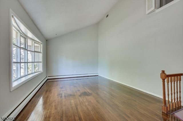 26 Farrell Ave, Woodbridge Twp., NJ 07067