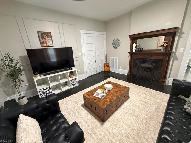 2400 Spring Garden Street, Greensboro, NC 27403