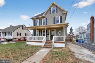 312 W MONROE AVE, Magnolia, NJ 08049