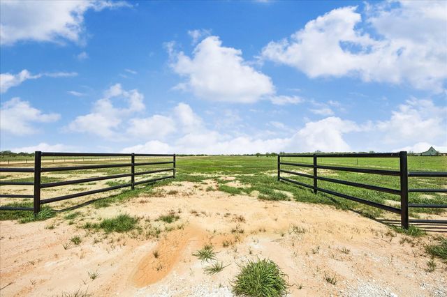 3164 Fm 2187 Road, Sealy, TX 77474