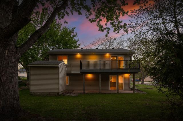11501 Red Fox Drive, Maple Grove, MN 55369
