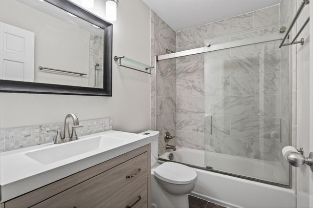 11501 Red Fox Drive, Maple Grove, MN 55369
