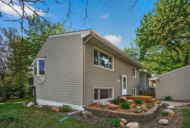 11501 Red Fox Drive, Maple Grove, MN 55369