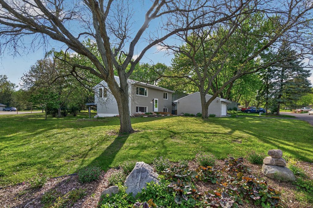 11501 Red Fox Drive, Maple Grove, MN 55369
