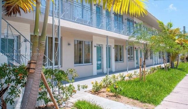 801 15th St 208, Miami Beach, FL 33139