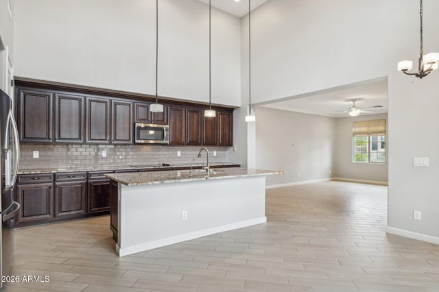 18551 N 94TH Street, Scottsdale, AZ 85255