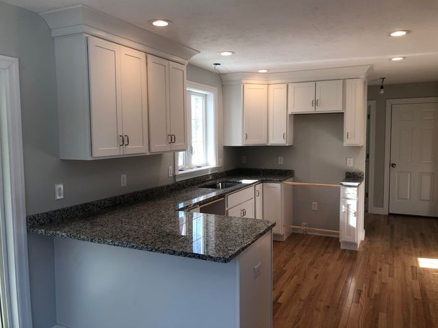 17 Blaisdell Court, Raymond, NH 03077