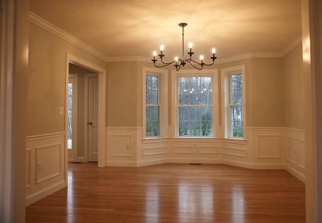 17 Blaisdell Court, Raymond, NH 03077