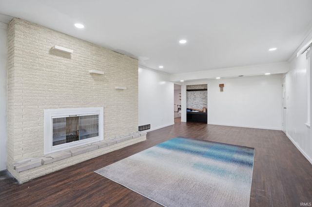 6900 Old State Road, Evansville, IN 47711
