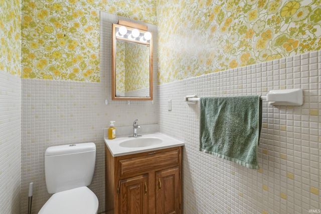 6900 Old State Road, Evansville, IN 47711