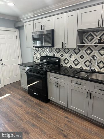318 CHERRY ST, Camden, NJ 08103