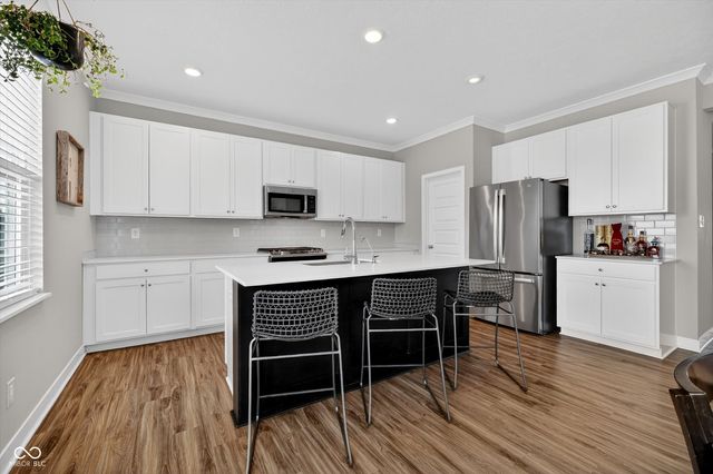 20184 Fenside Crossing, Westfield, IN 46074