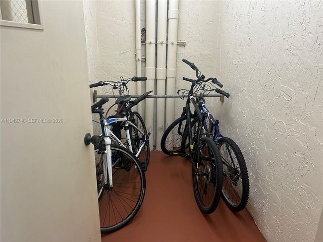 8900 Washington Blvd 405A, Pembroke Pines, FL 33025